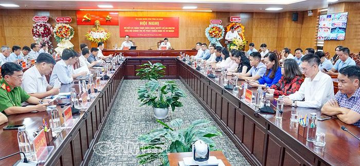 Các đại biểu tham dự hội nghị.