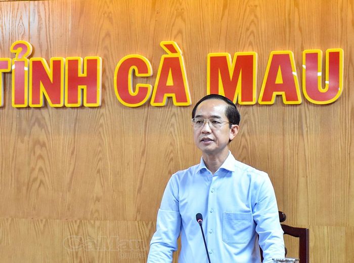  Đồng chí Hồ Thanh Thủy, Phó Bí thư Tỉnh ủy, Chủ tịch Ủy ban MTTQ Việt Nam tỉnh Cà Mau, đánh giá cao nỗ lực của các sở, ngành, địa phương trong triển khai chương trình xây dựng nhà ở cho hộ khó khăn. 