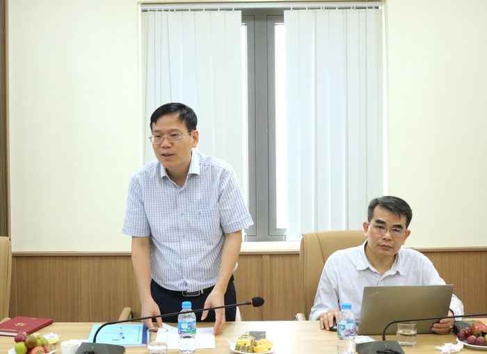 TS. Nguyễn Hữu Hiểu trình bày kết quả nghiên cứu. Ảnh: N.LY