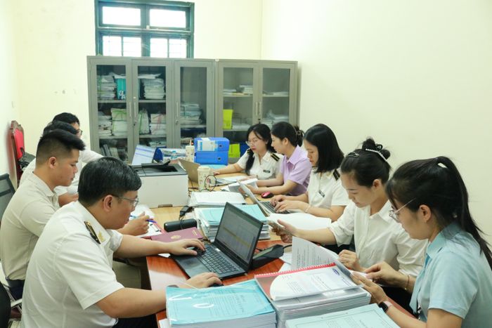 Kiểm toán giúp xã có cơ hội đối chiếu lại số liệu, rà soát cách hạch toán, kiểm tra tính đầy đủ của hồ sơ và nhận diện những điểm còn thiếu đồng bộ. Ảnh: Nguyễn Ly