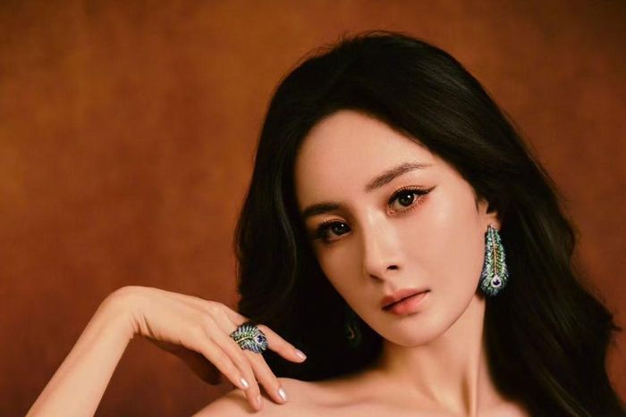 Dịu dàng nhưng không yếu đuối – càng trưởng thành càng cuốn hút. Ảnh minh họa.