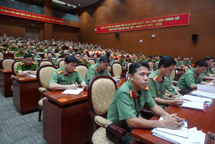 Các đại biểu dự hội nghị