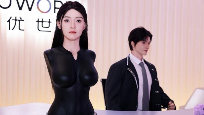 Trung Quốc gây tranh cãi với robot bạn đồng hành siêu thực
