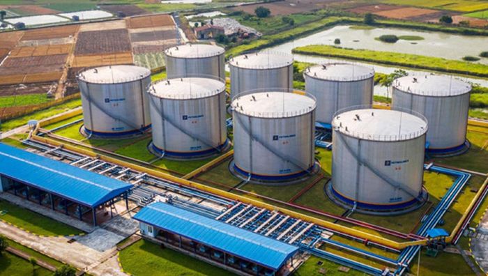 Dự kiến trong tháng 7 sẽ có thêm 6 thương nhân đầu mối tham gia pha chế, phối trộn xăng E10. (Ảnh minh họa)