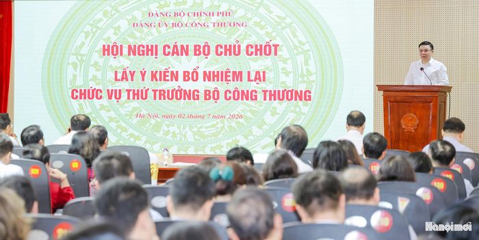 Bộ trưởng Bộ Công thương Lê Mạnh Hùng phát biểu tại buổi lễ. Ảnh: NTCC