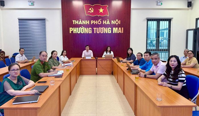 Các đại biểu dự hội nghị tại điểm cầu phường Tương Mai. Ảnh Thái Quang