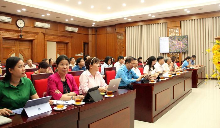 Các đại biểu tham dự hội nghị sơ kết từ điểm cầu trụ sở Ủy ban MTTQ Việt Nam thành phố Hà Nội. Ảnh: Quang Thái