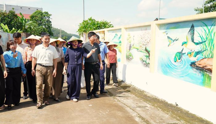 Công trình được triển khai trên tuyến đường dài hơn 30m, tổng kinh phí 10,5 triệu đồng tại thôn Hồng Kỳ. Ảnh: V.H