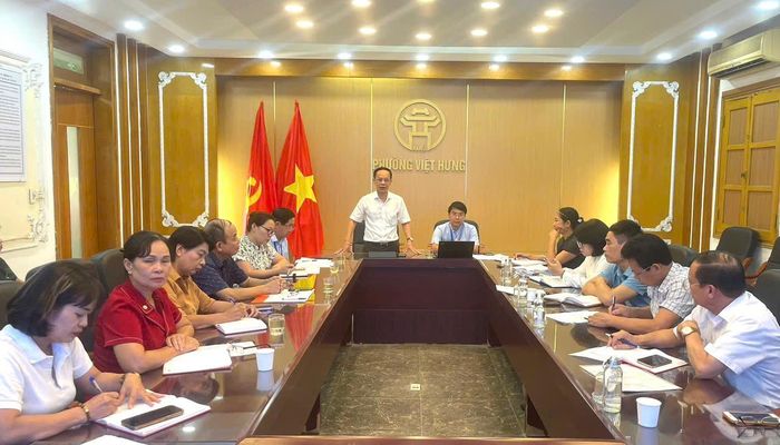 Lãnh đạo phường Việt Hưng phát biểu tại buổi làm việc. Ảnh: PV