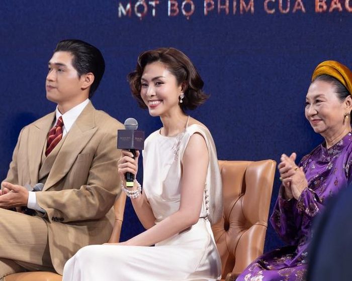 Nữ diễn viên cho biết vào vai Nam Phương Hoàng hậu là một "cái duyên".
