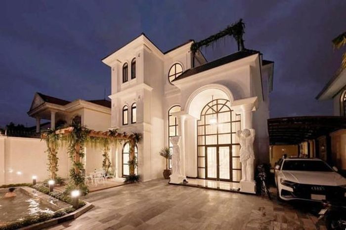 Căn biệt thự được Quang Lê đến thăm và khen hết lời của ca sĩ Lệ Quyên.