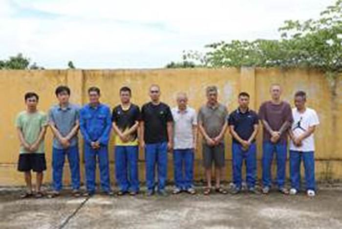 Nhóm đối tượng cá độ bóng đá bị Công an bắt giữ. Ảnh: Cơ quan Công an.