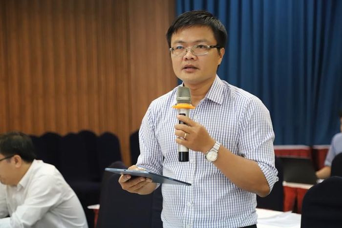 Đại biểu phát biểu ý kiến. Ảnh: P.T.