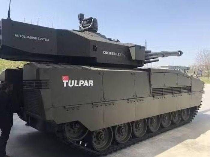 Trong diễn biến khác, theo hãng tin Bloomberg, Tổng thống Recep Tayyip Erdogan dự định chứng minh cho châu Âu thấy tầm quan trọng của Thổ Nhĩ Kỳ đối với Liên minh quân sự Bắc Đại Tây Dương đang gặp khó khăn.