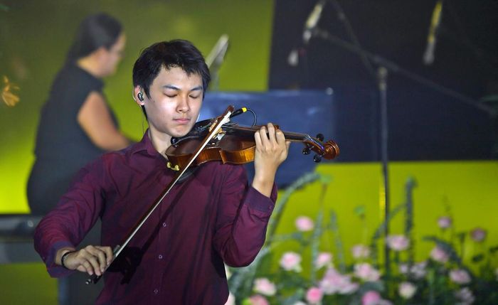 Không đơn thuần là một đêm trình diễn nối tiếp các tiết mục, “Crescendo - Giao hưởng kết nối” được dàn dựng như một hành trình âm nhạc, dẫn dắt người nghe đi qua nhiều miền cảm xúc, từ sức sống mùa hè đến hồn cốt dân tộc, từ giao lưu quốc tế trở về với Hà Nội thân thương, để khép lại bằng thông điệp hòa bình chung của nhân loại.