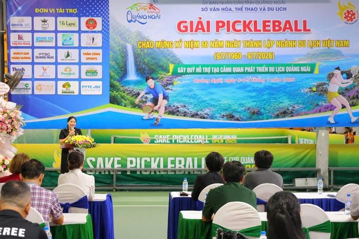 Quang cảnh khai mạc Giải Pickleball