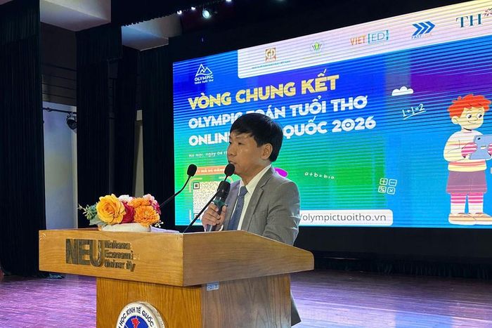 Ông Trần Ngọc Điệp - Trưởng Ban Tổ chức phát biểu tại Lễ Tổng kết và trao giải Olympic Toán Tuổi thơ Online toàn quốc 2026.