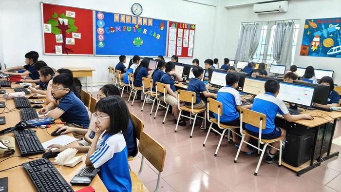 Các bạn học sinh tham gia kỳ thi Olympic Toán Tuổi thơ cấp trường. (Ảnh: Olympic Toán Tuổi thơ Online)