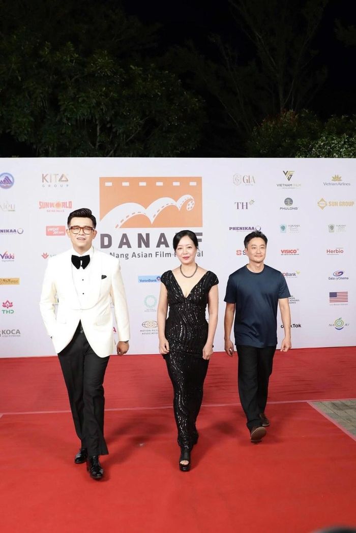NSƯT Chiều Xuân và MC Đức Bảo trên thảm đỏ Lễ bế mạc DANAFF IV
