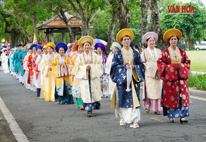 Nhiều đơn vị, câu lạc bộ đến từ các tỉnh thành tham gia chương trình