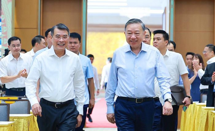  Sáng 4/7/2026, tại Trụ sở Chính phủ, Tổng Bí thư, Chủ tịch nước Tô Lâm đến dự Phiên họp Chính phủ thường kỳ tháng 6 năm 2026 và Hội nghị trực tuyến Chính phủ với địa phương. Ảnh: Dương Giang – TTXVN 