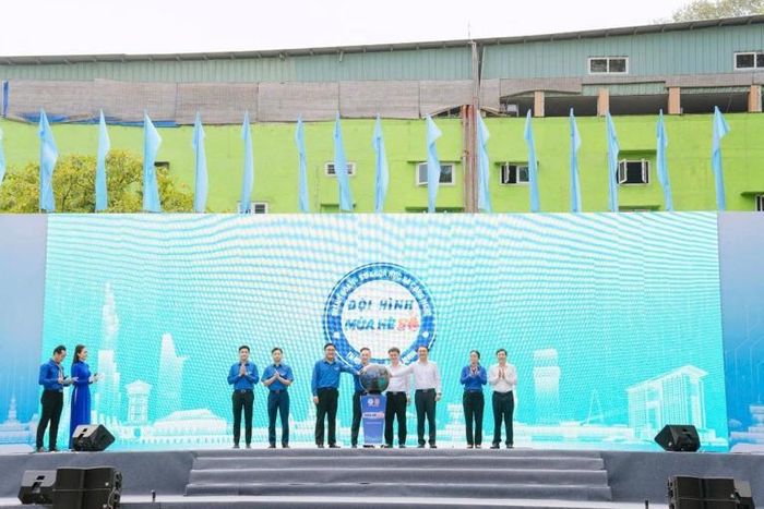 Đội hình tình nguyện đặc biệt của năm nay là đội hình “Mùa hè số”. Ảnh: Trung tâm Chuyển đổi số TP.HCM