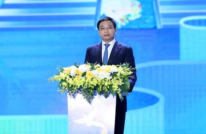 Phó Thủ tướng Nguyễn Văn Thắng phát biểu tại lễ khai mạc Lễ hội Vì Hòa bình năm 2026 - Ảnh: VGP/Đức Tuân