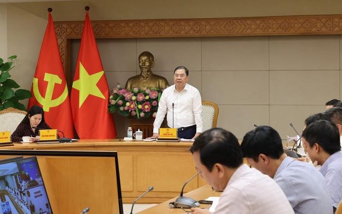 Phó Thủ tướng Thường trực Phạm Gia Túc họp với các bộ, ngành, địa phương về công tác chuẩn bị dự án đầu tư đường Vành đai 5 vùng Thủ đô - Ảnh: VGP/Phương Nguyên