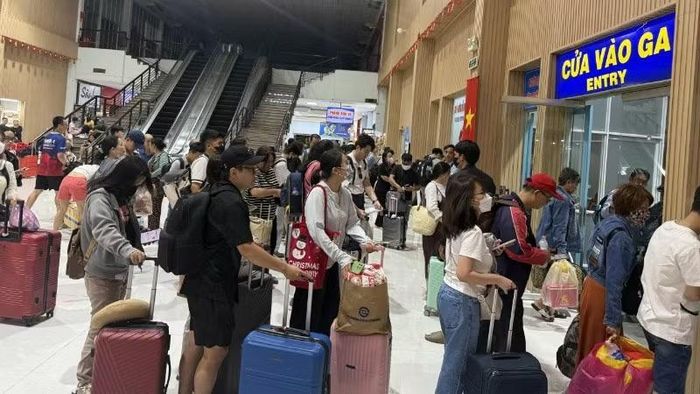 Đường sắt đang dần lấy lại vị thế trong ngành vận tải khi được nhiều người dân lựa chọn khi di chuyển.