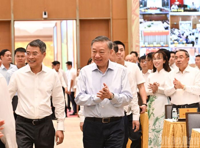 Tổng Bí thư, Chủ tịch nước Tô Lâm dự Phiên họp Chính phủ thường kỳ tháng 6 và Hội nghị trực tuyến Chính phủ với các địa phương.