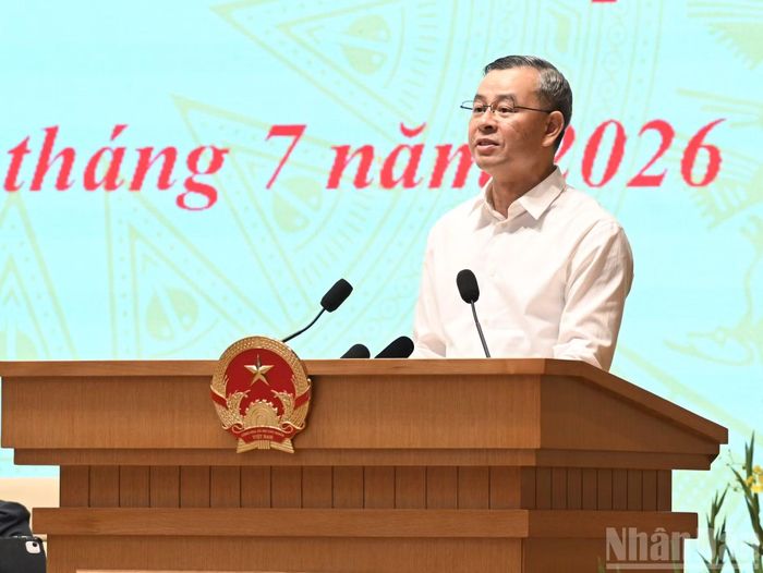 Bộ trưởng Tài chính Ngô Văn Tuấn phát biểu tại phiên họp.