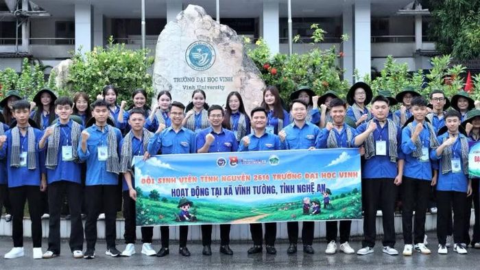 Trường đại học Vinh có 11 đội tham gia Chiến dịch "Mùa hè xanh".