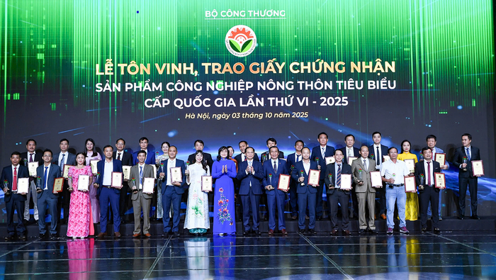 Lễ tôn vinh, trao giấy chứng nhận Sản phẩm công nghiệp nông thôn tiêu biểu cấp quốc gia lần thứ VI-2025.