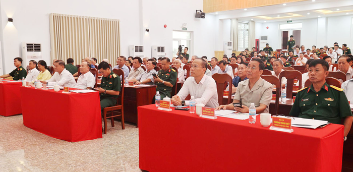 Các đại biểu tham dự hội nghị. 