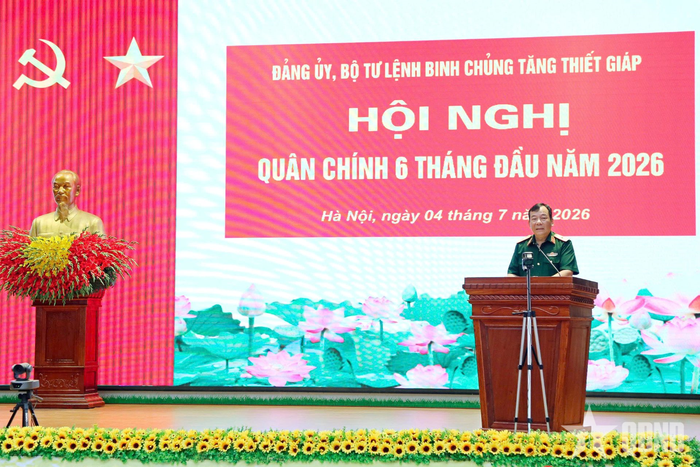 Thiếu tướng Đỗ Đình Thanh phát biểu tại hội nghị.
