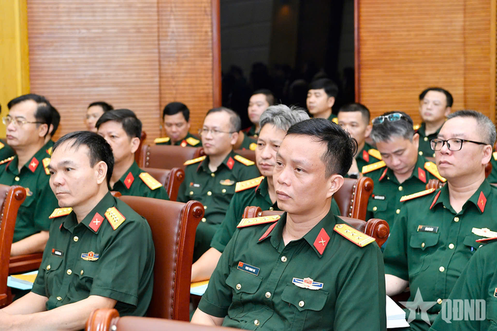 Các đại biểu dự hội nghị. 