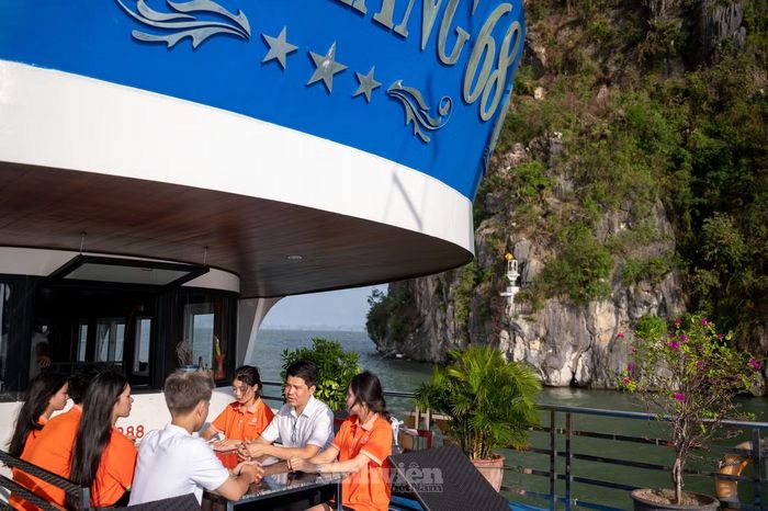 Các buổi học thực địa góp phần hiện thực hóa định hướng đào tạo gắn với thực tiễn và yêu cầu của thị trường lao động (Ảnh: Lê Vượng).