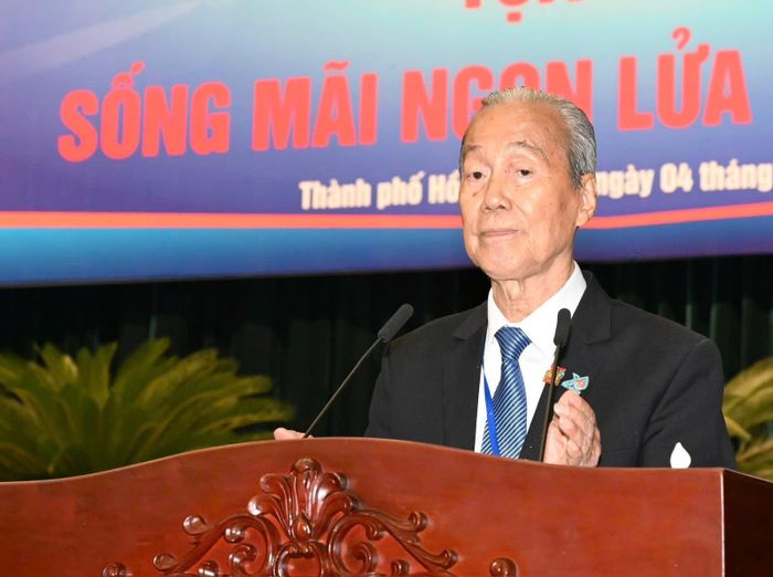Ông Nguyễn Hữu Châu phát biểu tại tọa đàm. Ảnh: VIỆT DŨNG