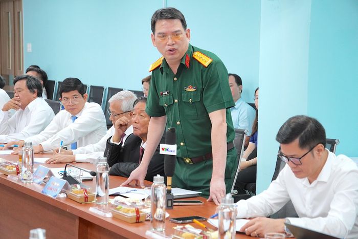  Đại tá, TS.BS Bùi Đức Thành phát biểu tại buổi làm việc. QUANG HUY 