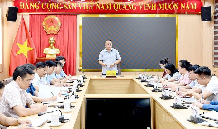  Chủ tịch UBND tỉnh Tuyên Quang Phan Huy Ngọc chủ trì làm việc với Ban Chỉ đạo cấp tỉnh Kỳ thi tốt nghiệp THPT năm 2026. Ảnh: CỔNG THÔNG TIN TỈNH TUYÊN QUANG 