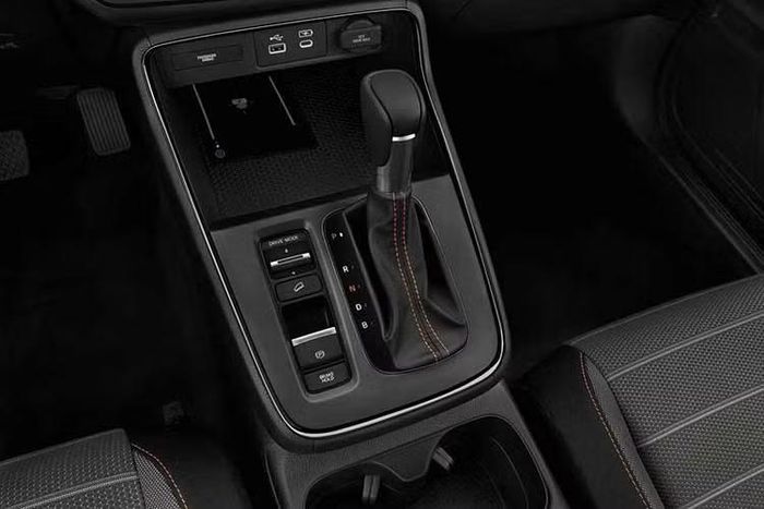 Chiến lược cho thuê xe của hãng hiện đang phát huy hiệu quả. Doanh số của Honda CR-V đã tăng 19% trong tháng 5 và tiếp tục tăng 30% trong tháng 6/2026.