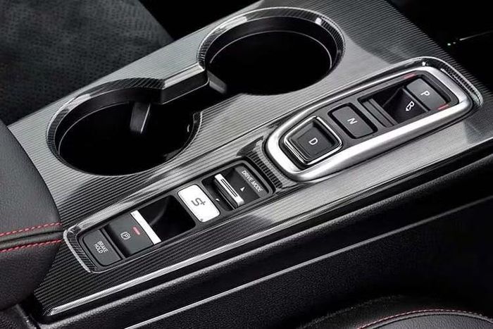 Trọng lượng vô-lăng điện của Honda Civic 2026 thế hệ mới cũng được hiệu chỉnh để cho cảm giác chắc tay hơn. Hiện vẫn chưa rõ những nâng cấp này có xuất hiện trên phiên bản dành cho Thái Lan hay không.