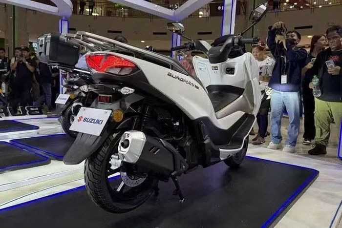 Có thể thấy công suất xe chưa thực sự ấn tượng, nhưng nó giúp Burgman 15 tăng tốc nhanh hơn ở dải tốc độ 