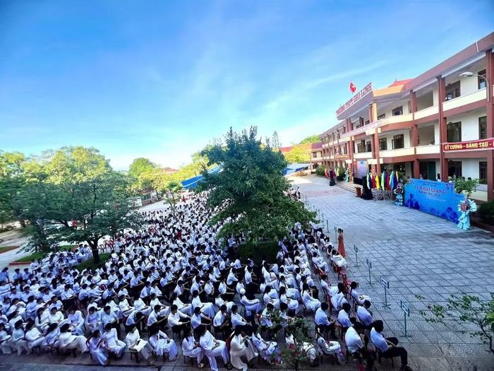 Mái trường THPT Gio Linh trải qua 50 năm phát triển.