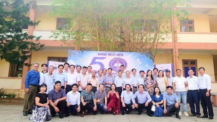Tập thể Hội đồng sư phạm Trường THPT Gio Linh.