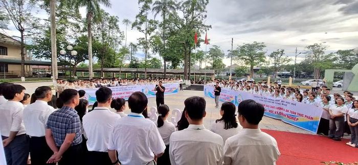 Nhiều sinh viên nhà trường sẽ có kỳ thực tập dài ngày tại các công ty lớn.