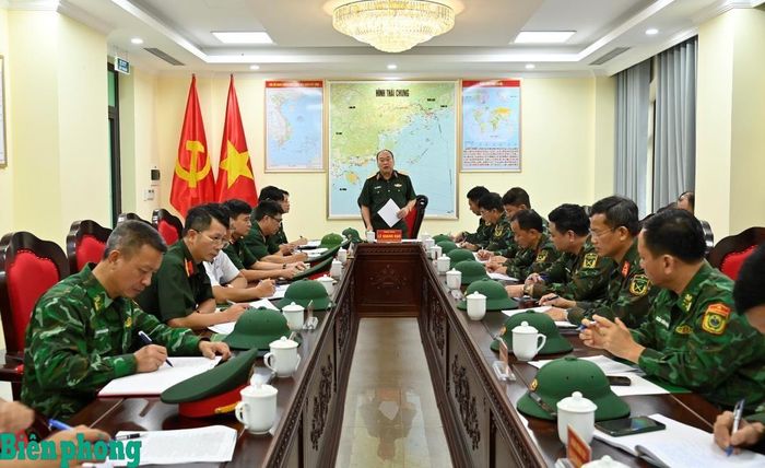 Trung tướng Lê Quang Đạo, Phó tổng Tham mưu trưởng Quân đội nhân dân Việt Nam phát biểu chỉ đạo buổi làm việc. Ảnh: Xuân Hùng