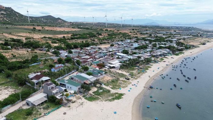 Dự án tái định cư cho Nhà máy điện hạt nhân Ninh Thuận 1 cần nhiều vật liệu san lấp. Ảnh: LH.