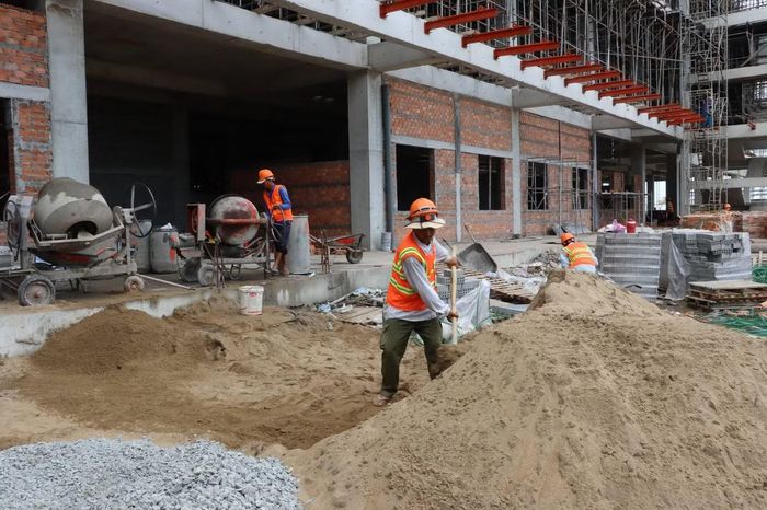 Cả nước đã giải ngân gần 300.000 tỷ đồng vốn đầu tư công đến ngày 25/6, đạt hơn 29% kế hoạch Thủ tướng giao.
