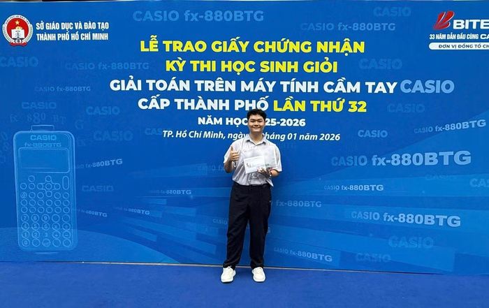 Võ Khải Quốc giành giải Nhì khi thi "Giải Toán trên máy tính cầm tay cấp TPHCM năm 2026" môn Sinh.